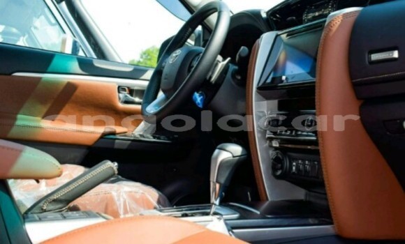 Comprar Novo Toyota Fortuner Preto Carro em Luanda em Luanda Province Comprar Novo Toyota Fortuner Preto Carro em Luanda em Luanda Province