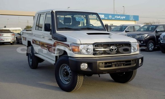 Buy Import Toyota Land Cruiser White Car in Import - Dubai in Bengo Province Buy Import Toyota Land Cruiser White Car in Import - Dubai in Bengo Province