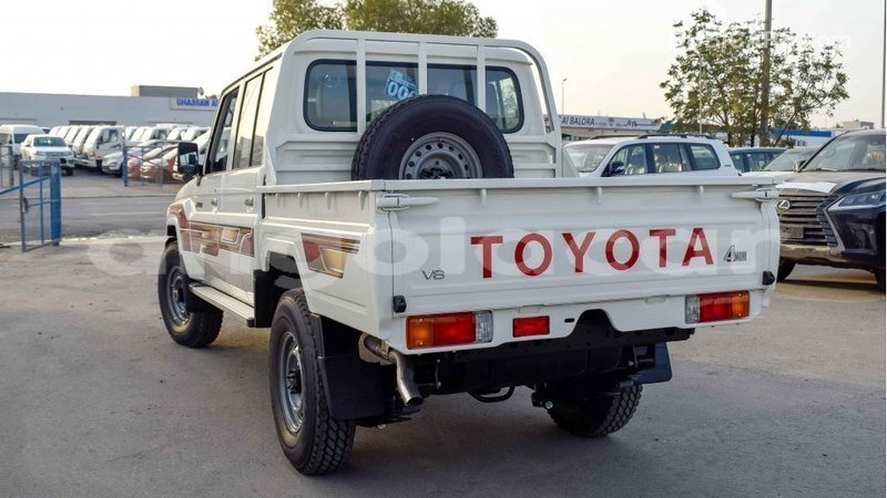 Big with watermark toyota land cruiser bengo province import dubai 4378