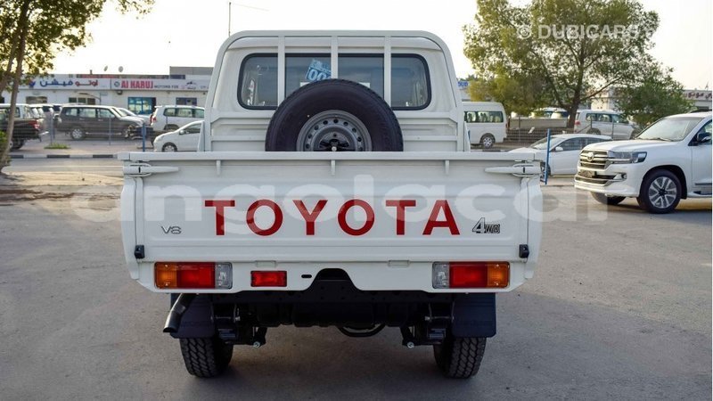 Big with watermark toyota land cruiser bengo province import dubai 4378