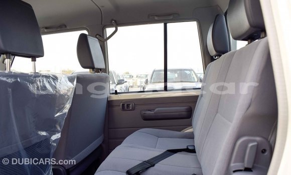 Buy Import Toyota Land Cruiser White Car in Import - Dubai in Bengo Province Buy Import Toyota Land Cruiser White Car in Import - Dubai in Bengo Province