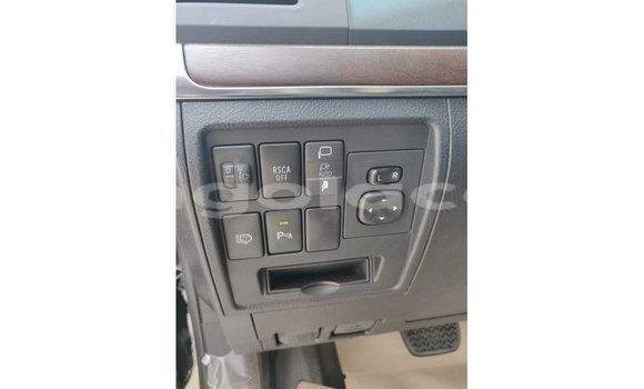 Buy Import Toyota Land Cruiser Other Car in Import - Dubai in Bengo Province Buy Import Toyota Land Cruiser Other Car in Import - Dubai in Bengo Province