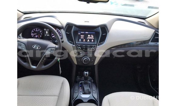 Buy Import Hyundai Santa Fe Other Car in Import - Dubai in Bengo Province Buy Import Hyundai Santa Fe Other Car in Import - Dubai in Bengo Province
