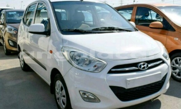 Buy New Hyundai i10 White Car in Luanda in Luanda Province Buy New Hyundai i10 White Car in Luanda in Luanda Province