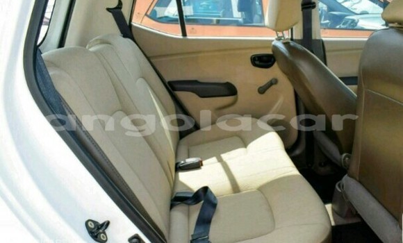 Buy New Hyundai i10 White Car in Luanda in Luanda Province Buy New Hyundai i10 White Car in Luanda in Luanda Province