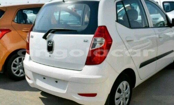 Buy New Hyundai i10 White Car in Luanda in Luanda Province Buy New Hyundai i10 White Car in Luanda in Luanda Province