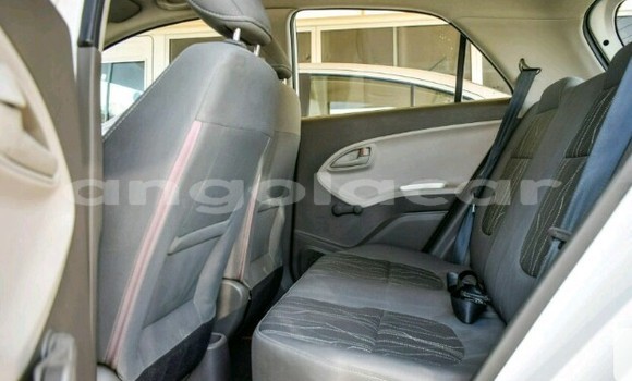 Acheter Neuf Voiture Kia Picanto Blanc à Luanda, Province de Luanda Acheter Neuf Voiture Kia Picanto Blanc à Luanda, Province de Luanda
