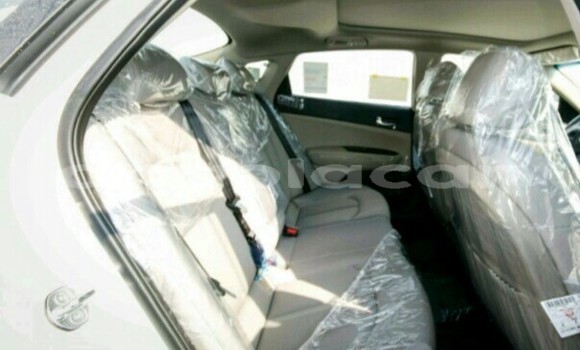 Comprar Novo Kia Optima Branco Carro em Luanda em Luanda Province Comprar Novo Kia Optima Branco Carro em Luanda em Luanda Province