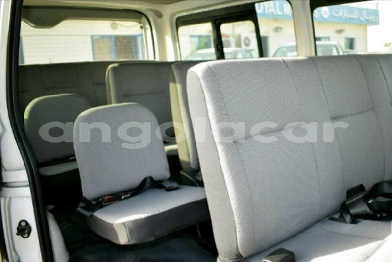 Big with watermark toyota hiace luanda province luanda 4458