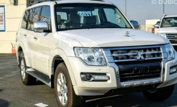 Buy New Mitsubishi Pajero White Car in Luanda in Luanda Province Buy New Mitsubishi Pajero White Car in Luanda in Luanda Province