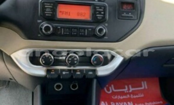 Comprar Novo Kia rio Branco Carro em Luanda em Luanda Province Comprar Novo Kia rio Branco Carro em Luanda em Luanda Province