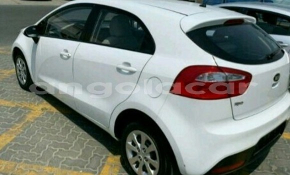 Comprar Novo Kia rio Branco Carro em Luanda em Luanda Province Comprar Novo Kia rio Branco Carro em Luanda em Luanda Province