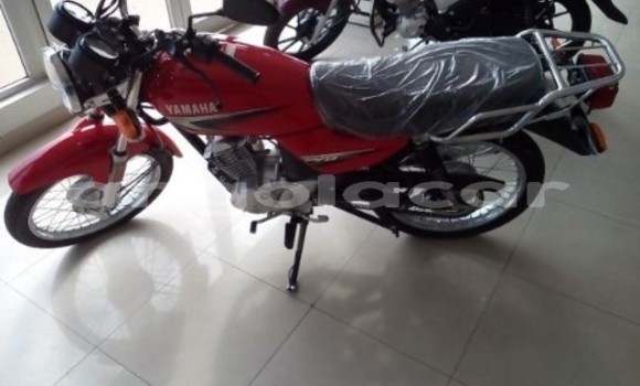 Acheter Neuf Moto Yamaha YD Rouge à Luena, Moxico Acheter Neuf Moto Yamaha YD Rouge à Luena, Moxico