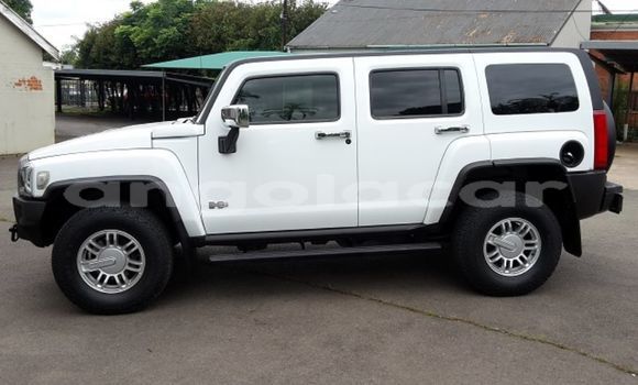 Comprar Usado Hummer H3 Preto Carro em Camabatela em Uige