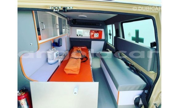 Buy Import Toyota Land Cruiser Beige Car in Import - Dubai in Bengo Province Buy Import Toyota Land Cruiser Beige Car in Import - Dubai in Bengo Province