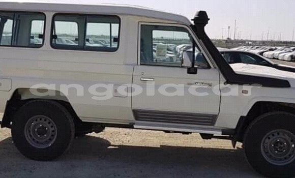Acheter Neuf Voiture Toyota Land Cruiser Blanc à Luanda, Province de Luanda Acheter Neuf Voiture Toyota Land Cruiser Blanc à Luanda, Province de Luanda