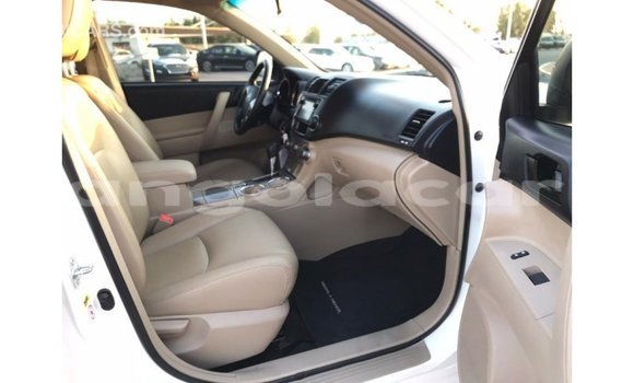 Comprar Importar Toyota Highlander Branco Carro em Import - Dubai em Bengo Province Comprar Importar Toyota Highlander Branco Carro em Import - Dubai em Bengo Province