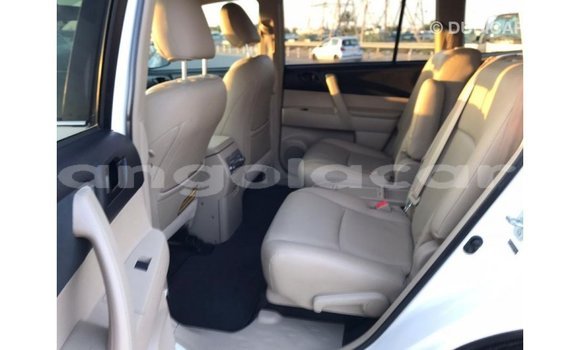 Comprar Importar Toyota Highlander Branco Carro em Import - Dubai em Bengo Province Comprar Importar Toyota Highlander Branco Carro em Import - Dubai em Bengo Province