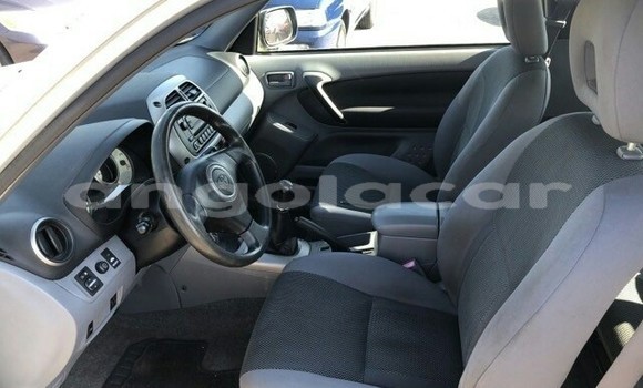Comprar Novo Toyota RAV4 Outro Carro em Luanda em Luanda Province Comprar Novo Toyota RAV4 Outro Carro em Luanda em Luanda Province