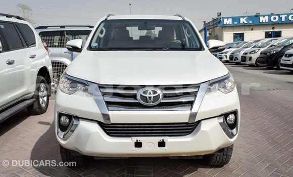 Comprar Importar Toyota Fortuner Branco Carro em Import - Dubai em Bengo Province Comprar Importar Toyota Fortuner Branco Carro em Import - Dubai em Bengo Province