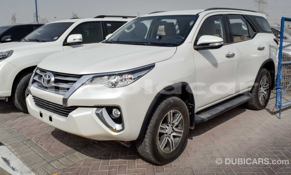 Comprar Importar Toyota Fortuner Branco Carro em Import - Dubai em Bengo Province Comprar Importar Toyota Fortuner Branco Carro em Import - Dubai em Bengo Province