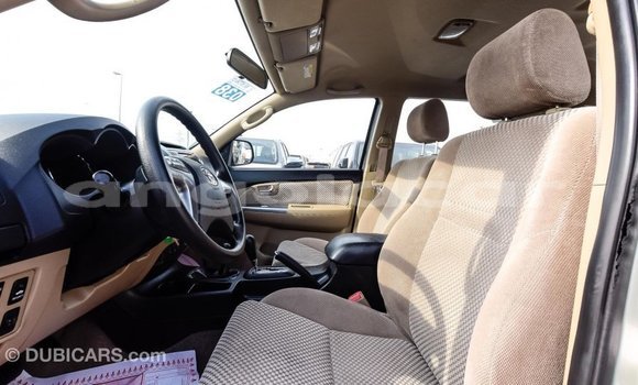 Buy Import Toyota Fortuner Other Car in Import - Dubai in Bengo Province Buy Import Toyota Fortuner Other Car in Import - Dubai in Bengo Province
