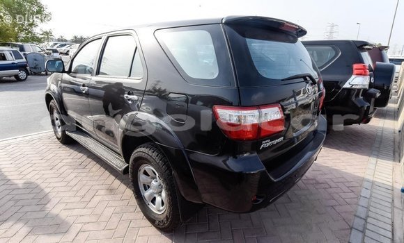 Comprar Importar Toyota Fortuner Preto Carro em Import - Dubai em Bengo Province Comprar Importar Toyota Fortuner Preto Carro em Import - Dubai em Bengo Province
