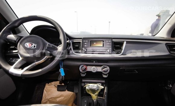 Comprar Importar Kia Carens Vermelho Carro em Import - Dubai em Bengo Province Comprar Importar Kia Carens Vermelho Carro em Import - Dubai em Bengo Province