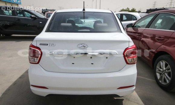 Comprar Importar Hyundai i10 Branco Carro em Import - Dubai em Bengo Province Comprar Importar Hyundai i10 Branco Carro em Import - Dubai em Bengo Province