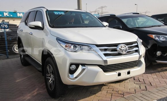 Buy Import Toyota Fortuner White Car in Import - Dubai in Bengo Province Buy Import Toyota Fortuner White Car in Import - Dubai in Bengo Province