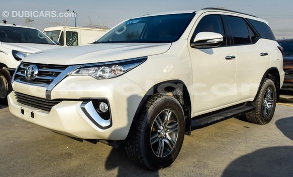 Comprar Importar Toyota Fortuner Branco Carro em Import - Dubai em Bengo Province Comprar Importar Toyota Fortuner Branco Carro em Import - Dubai em Bengo Province