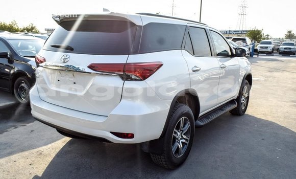 Comprar Importar Toyota Fortuner Branco Carro em Import - Dubai em Bengo Province Comprar Importar Toyota Fortuner Branco Carro em Import - Dubai em Bengo Province