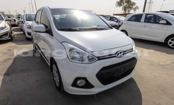 Comprar Importar Hyundai i10 Branco Carro em Import - Dubai em Bengo Province Comprar Importar Hyundai i10 Branco Carro em Import - Dubai em Bengo Province