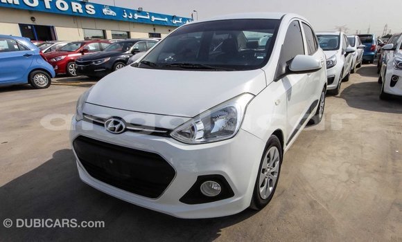 Comprar Importar Hyundai i10 Branco Carro em Import - Dubai em Bengo Province Comprar Importar Hyundai i10 Branco Carro em Import - Dubai em Bengo Province
