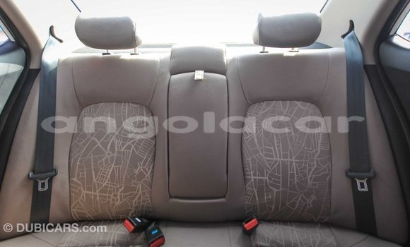 Comprar Importar Hyundai i10 Branco Carro em Import - Dubai em Bengo Province Comprar Importar Hyundai i10 Branco Carro em Import - Dubai em Bengo Province