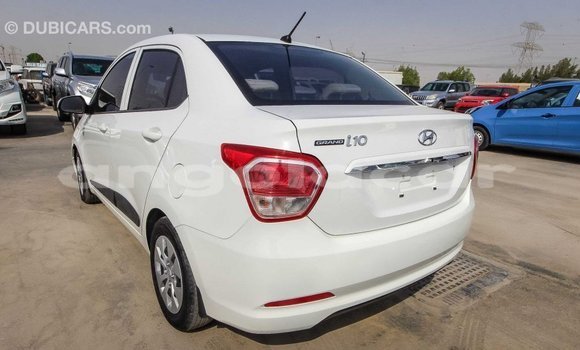 Comprar Importar Hyundai i10 Branco Carro em Import - Dubai em Bengo Province Comprar Importar Hyundai i10 Branco Carro em Import - Dubai em Bengo Province