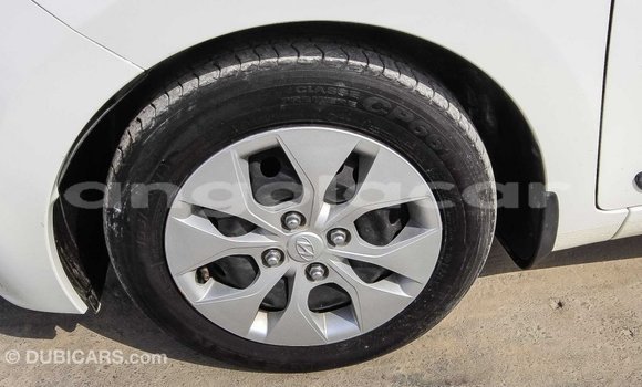 Comprar Importar Hyundai i10 Branco Carro em Import - Dubai em Bengo Province Comprar Importar Hyundai i10 Branco Carro em Import - Dubai em Bengo Province
