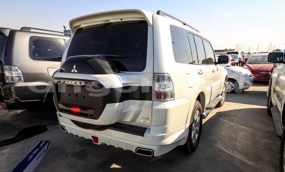 Buy Import Mitsubishi Pajero White Car in Import - Dubai in Bengo Province Buy Import Mitsubishi Pajero White Car in Import - Dubai in Bengo Province