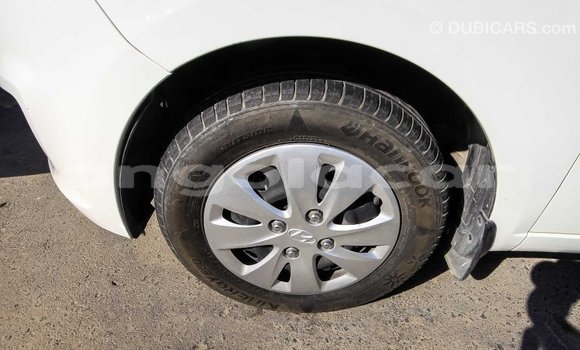 Buy Import Hyundai i10 White Car in Import - Dubai in Bengo Province Buy Import Hyundai i10 White Car in Import - Dubai in Bengo Province