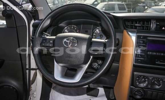 Comprar Importar Toyota Fortuner Branco Carro em Import - Dubai em Bengo Province Comprar Importar Toyota Fortuner Branco Carro em Import - Dubai em Bengo Province