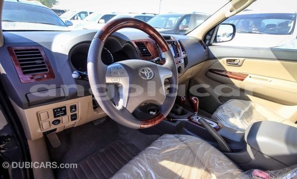 Comprar Importar Toyota Fortuner Outro Carro em Import - Dubai em Bengo Province Comprar Importar Toyota Fortuner Outro Carro em Import - Dubai em Bengo Province
