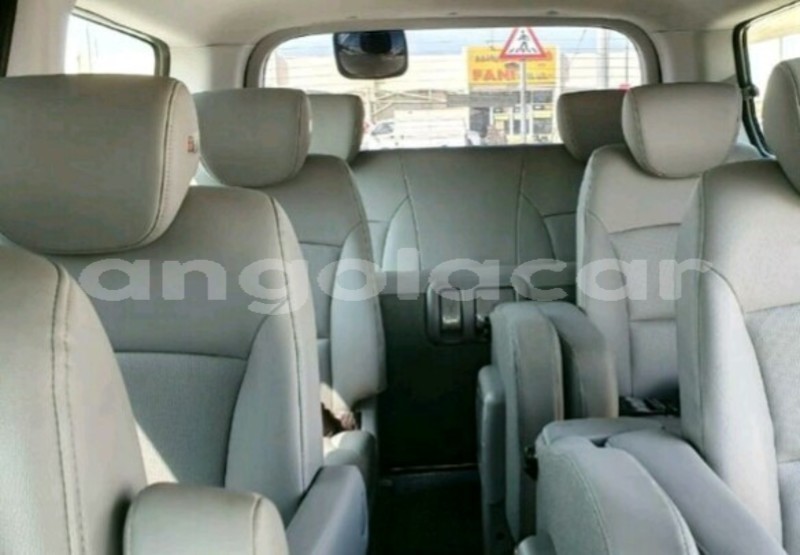 Big with watermark hyundai h1 luanda province luanda 4733