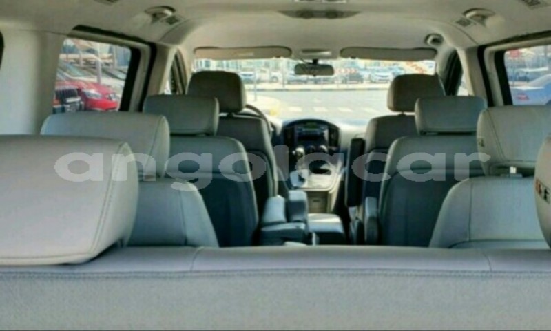 Big with watermark hyundai h1 luanda province luanda 4733