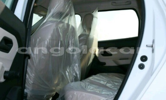 Acheter Neuf Voiture Renault Duster Blanc à Luanda, Province de Luanda Acheter Neuf Voiture Renault Duster Blanc à Luanda, Province de Luanda