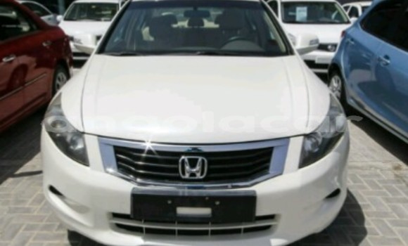 Acheter Neuf Voiture Honda Accord Blanc à Luanda, Province de Luanda Acheter Neuf Voiture Honda Accord Blanc à Luanda, Province de Luanda