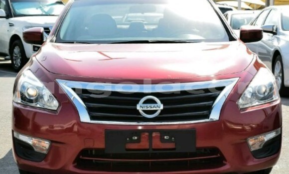 Acheter Neuf Voiture Nissan Altima Rouge à Luanda, Province de Luanda Acheter Neuf Voiture Nissan Altima Rouge à Luanda, Province de Luanda