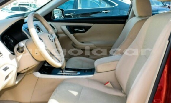 Acheter Neuf Voiture Nissan Altima Rouge à Luanda, Province de Luanda Acheter Neuf Voiture Nissan Altima Rouge à Luanda, Province de Luanda