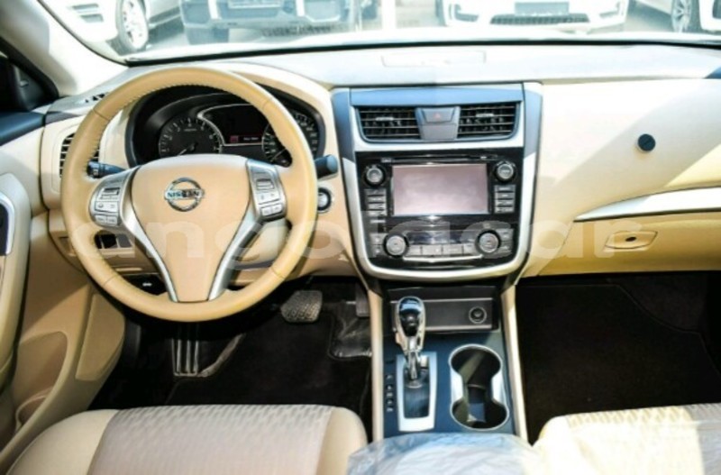 Big with watermark nissan altima luanda province luanda 4772