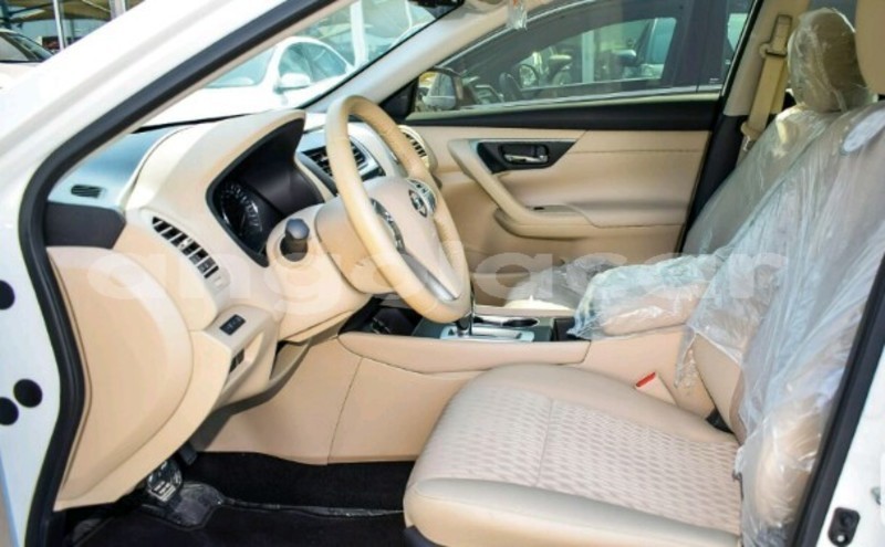 Big with watermark nissan altima luanda province luanda 4772