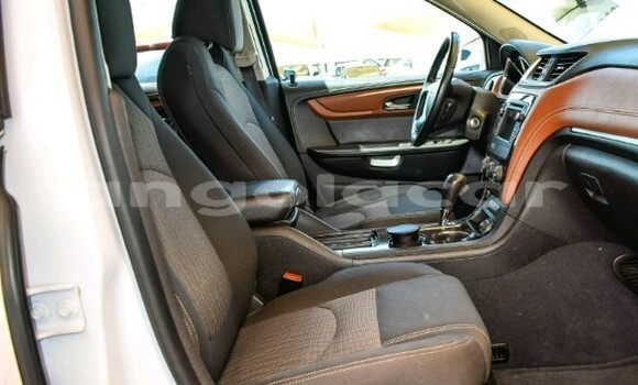 Buy New Chevrolet Traverse White Car in Luanda in Luanda Province Buy New Chevrolet Traverse White Car in Luanda in Luanda Province
